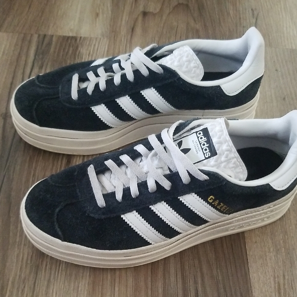 adidas Black and White Sneakers - Picture 1 of 6